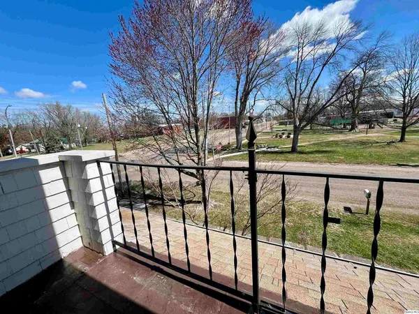 $154,900 | 100 South Franklin Street, Clayton, IL 62324