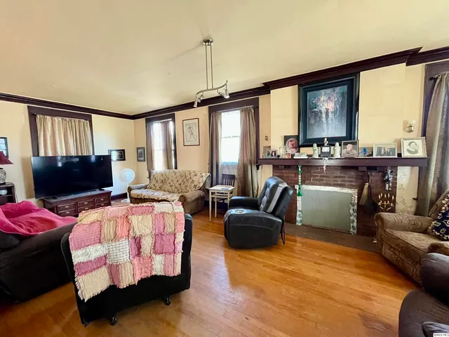 $154,900 | 100 South Franklin Street, Clayton, IL 62324