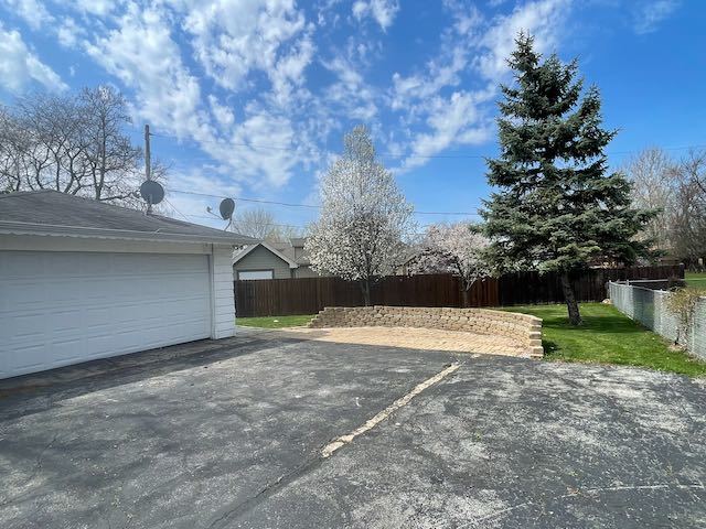 8574 West 73rd Place Justice, IL 60458 - Photo 5 of 25