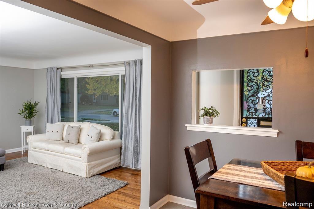 21260 Ridgedale Street Oak Park, MI 48237 - Photo 9 of 23