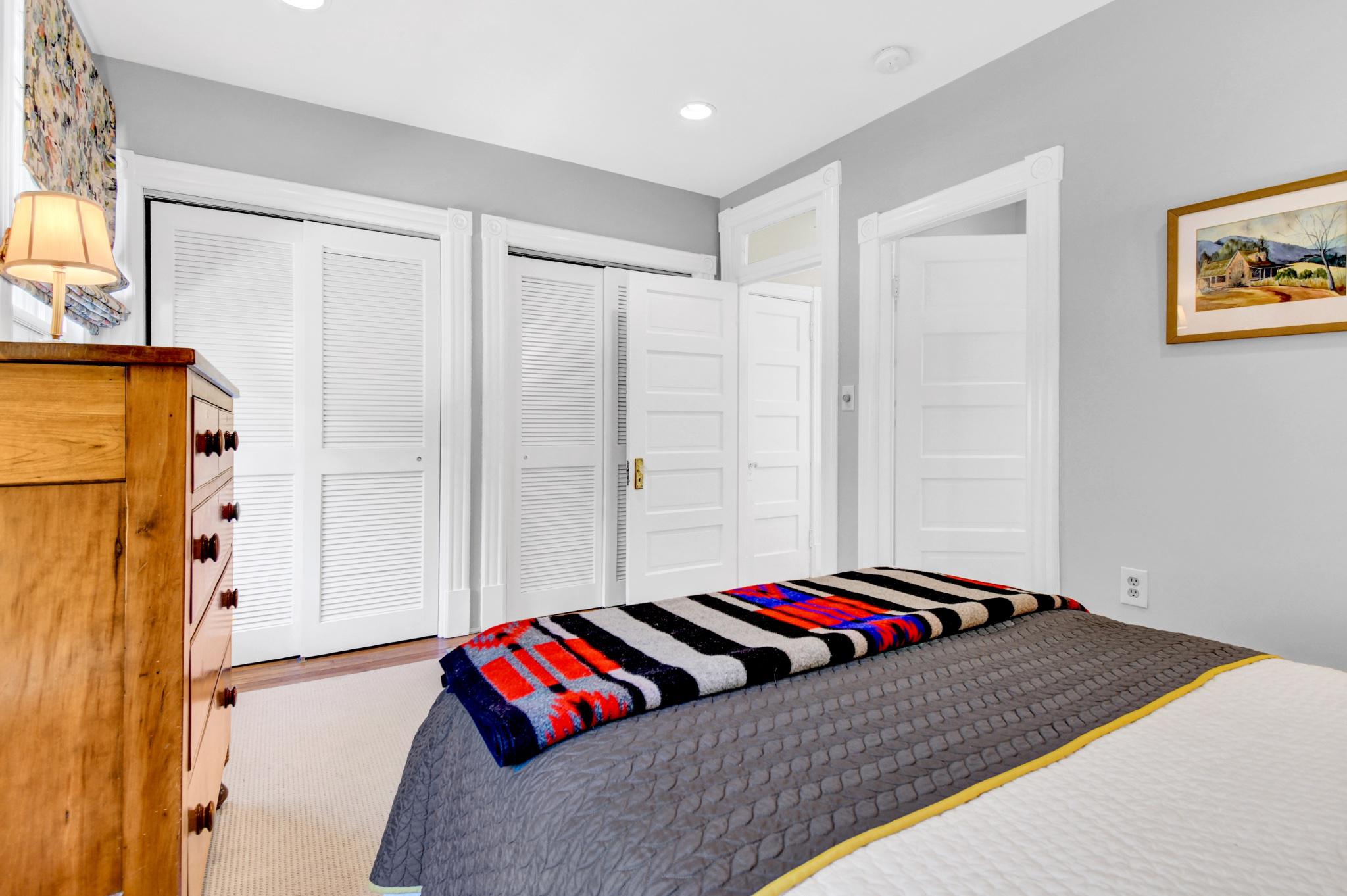 1622 Florida Avenue Northwest Washington, DC 20009 - Photo 18 of 34 a bedroom with a bed and a window