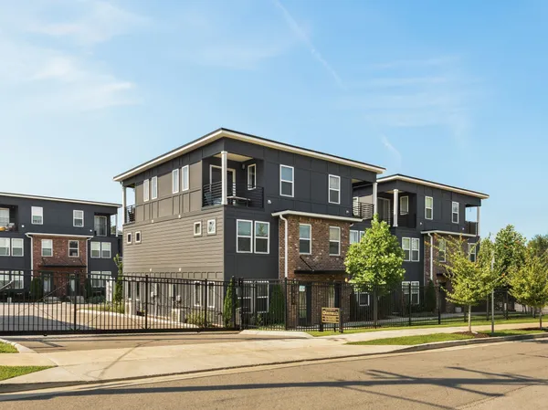 $2,050 | 102 Duke Street, Unit 14, Nashville, TN 37207