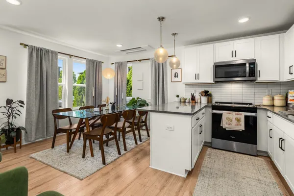 $2,050 | 102 Duke Street, Unit 14, Nashville, TN 37207