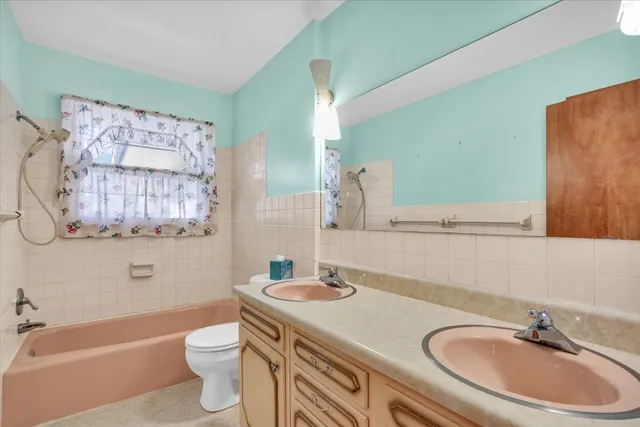 $174,900 | 2011 Prairie View Drive, Urbana, IL 61802