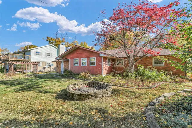 $174,900 | 2011 Prairie View Drive, Urbana, IL 61802