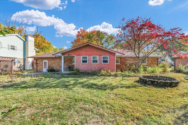 $174,900 | 2011 Prairie View Drive, Urbana, IL 61802