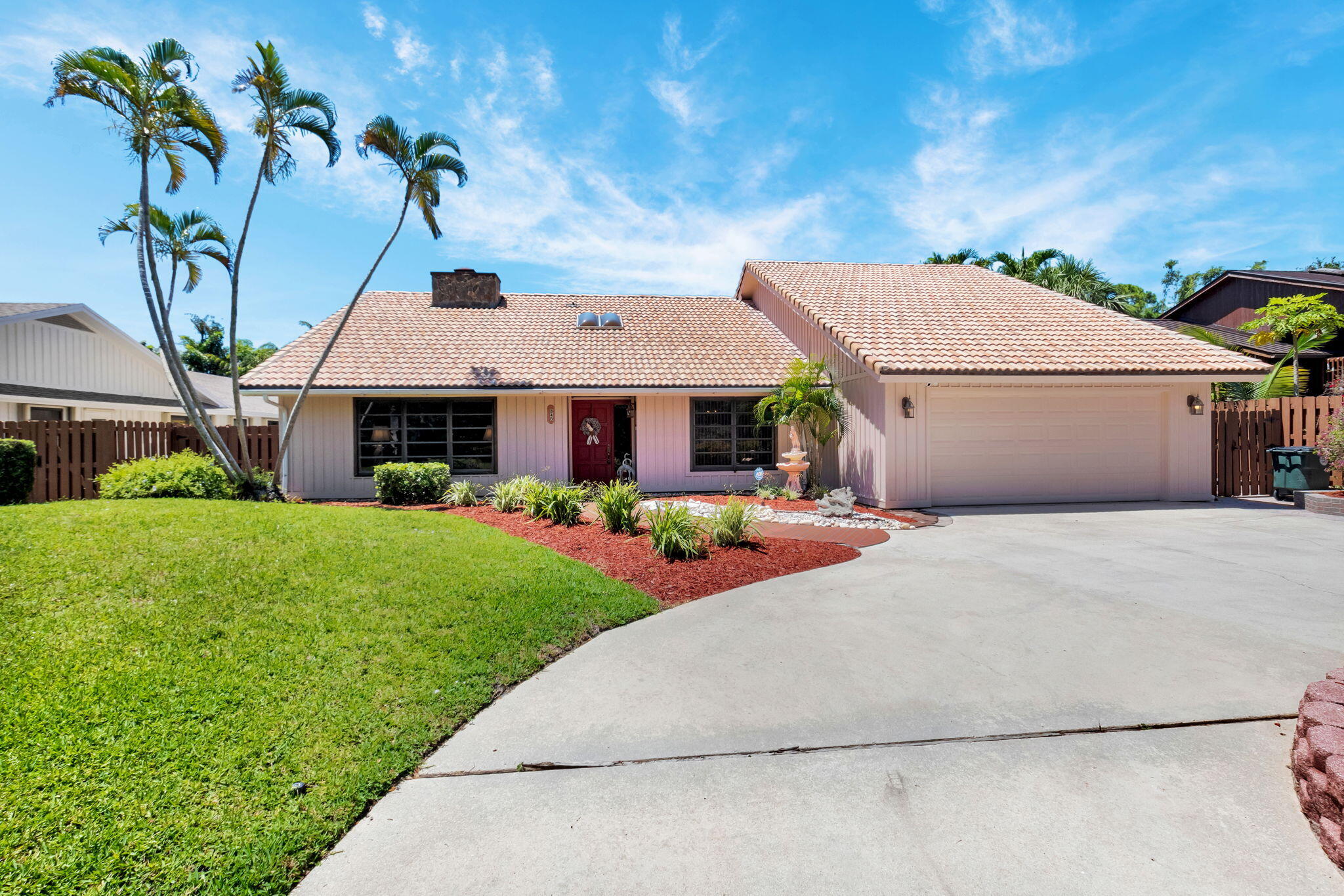 840 Southwest 20th Street Boca Raton, FL 33486 - Photo 3 of 48 Large Circular Drive