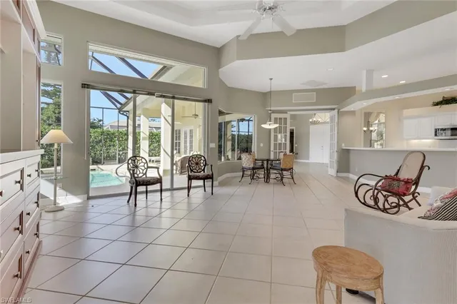 $890,000 | 4594 Snowy Egret Drive, Naples, FL 34119