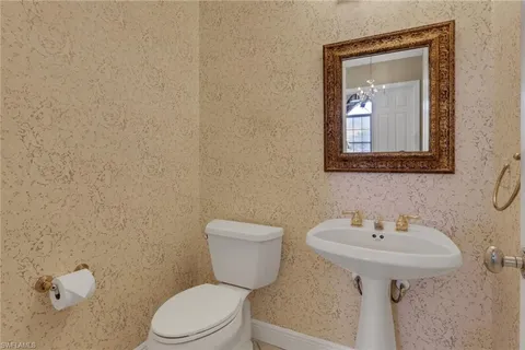 $990,000 | 4594 Snowy Egret Drive, Naples, FL 34119