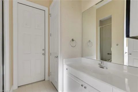 $990,000 | 4594 Snowy Egret Drive, Naples, FL 34119