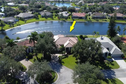$990,000 | 4594 Snowy Egret Drive, Naples, FL 34119