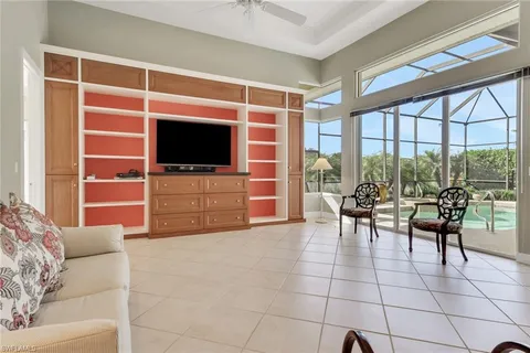 $990,000 | 4594 Snowy Egret Drive, Naples, FL 34119