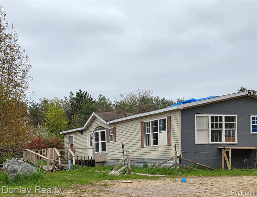 7751 Vincent Road Croswell, MI 48422 - Photo 1 of 12