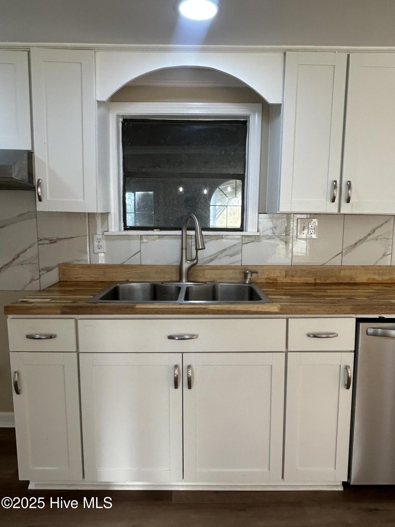 3292 Sargett Brown Road Deep Run, NC 28525 - Photo 5 of 60 Kitchen sink