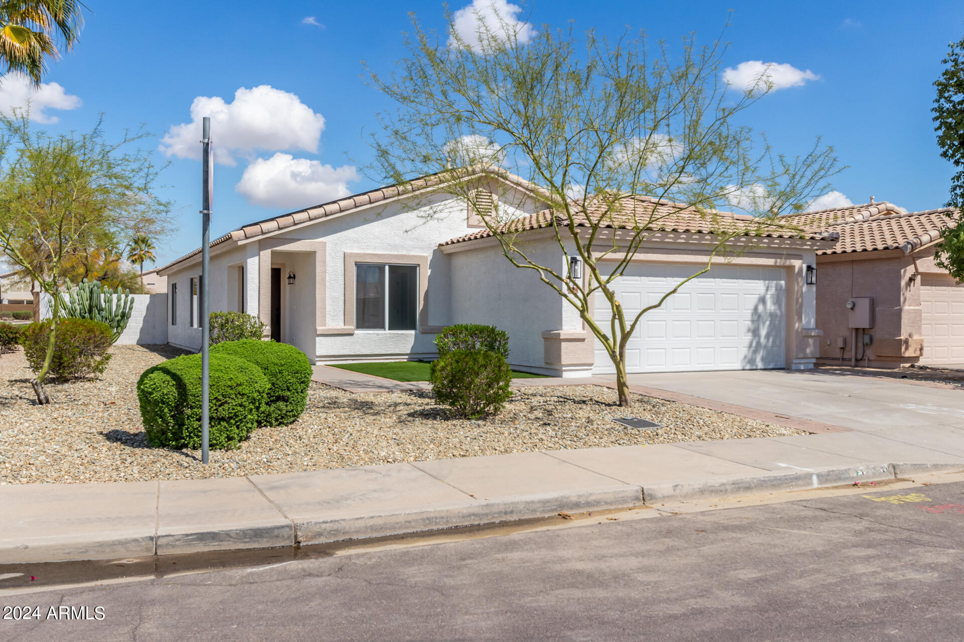 16196 West Adams Street Goodyear, AZ 85338 - Photo 2 of 26 03 - Adams 16196