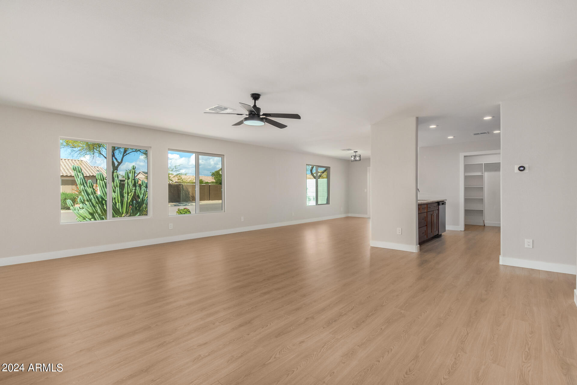 16196 West Adams Street Goodyear, AZ 85338 - Photo 6 of 26 09 - Adams 16196