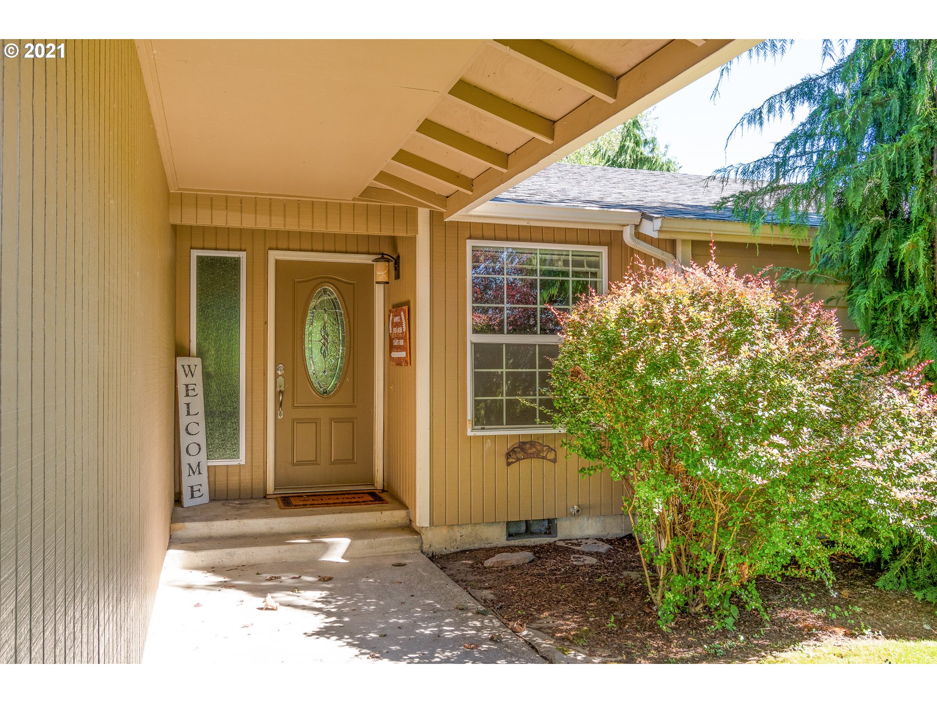 5645 Finch Drive Longview, WA 98632 - Photo 3 of 31 Gallery Image 3