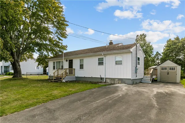 $3,000 | 12 Phillips Avenue, Middletown, RI 02842