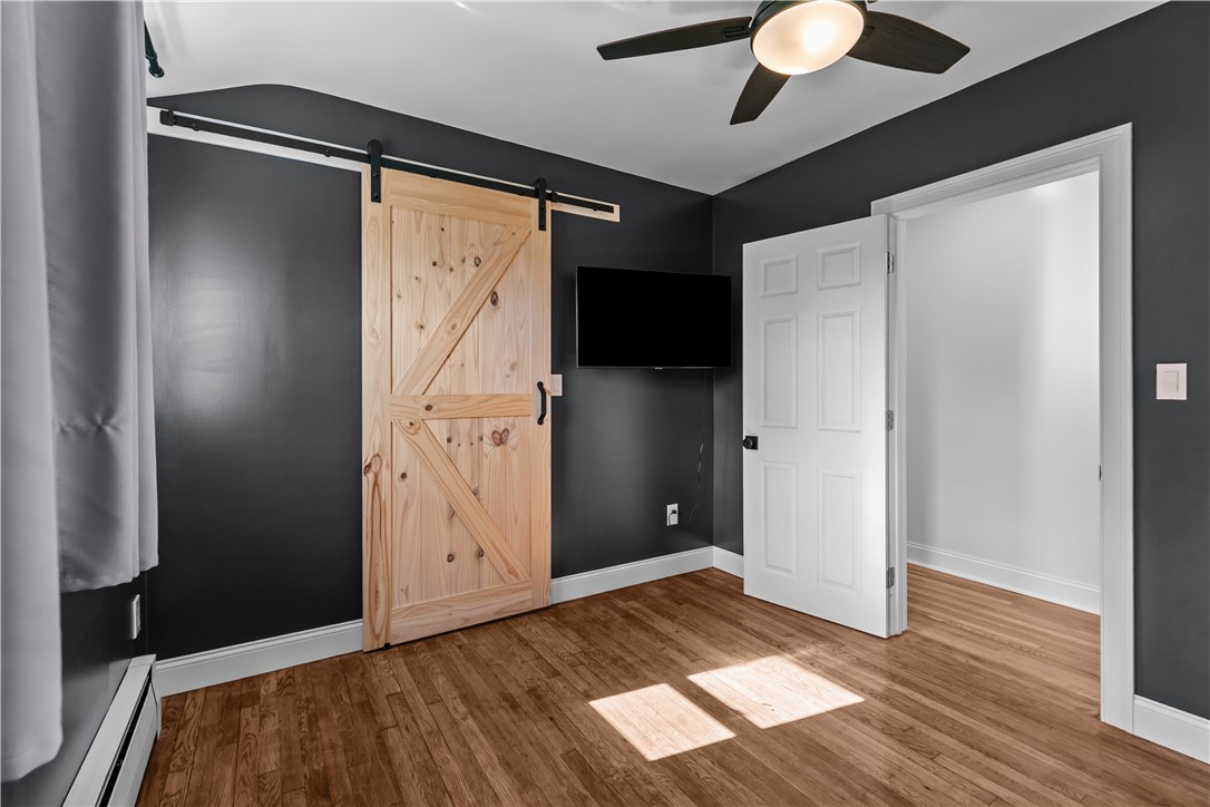 12 Phillips Avenue Middletown, RI 02842 - Photo 11 of 23