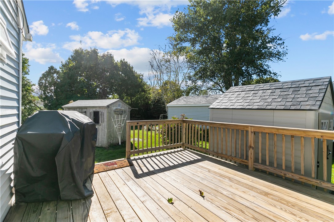 12 Phillips Avenue Middletown, RI 02842 - Photo 21 of 23