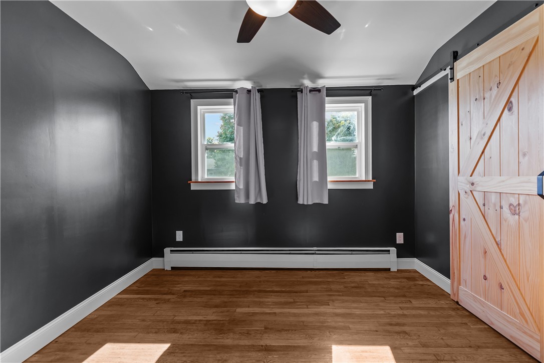 12 Phillips Avenue Middletown, RI 02842 - Photo 10 of 23