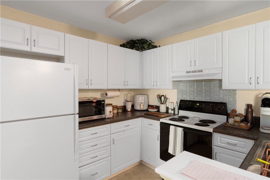 86 Mill Street, Unit 303 Woonsocket, RI 02895 - Photo 9 of 32 Gallery Image 9