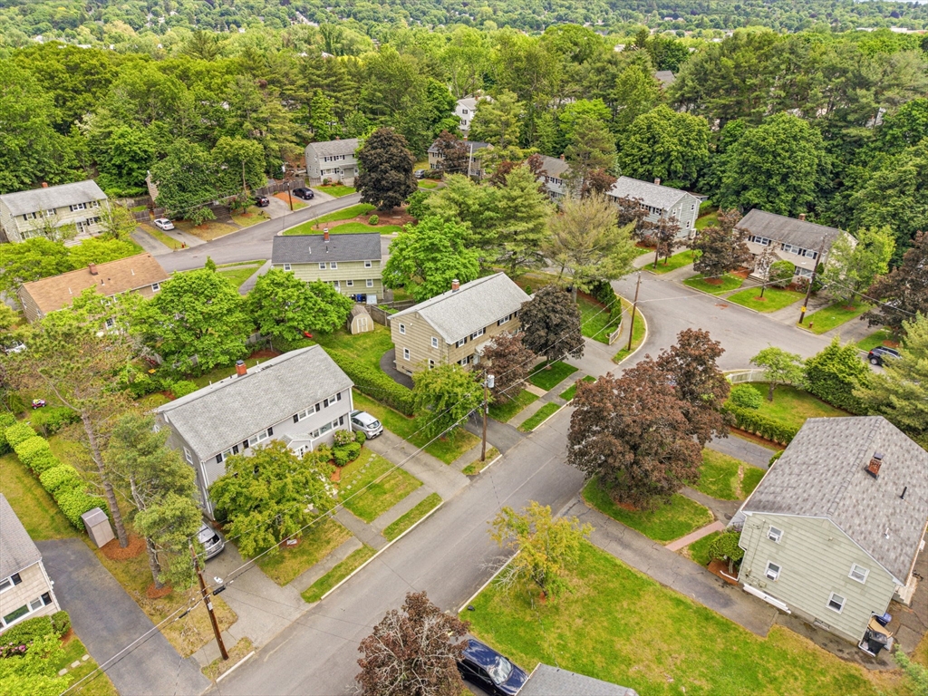 18 Bradford Road, Unit 18 Winchester, MA 01890 - Photo 24 of 28