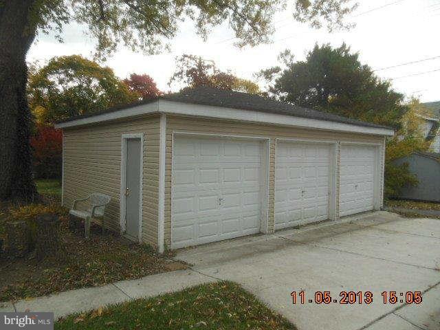 5232 Tramore Road Baltimore, MD 21214 - Photo 20 of 20 a front view of a house