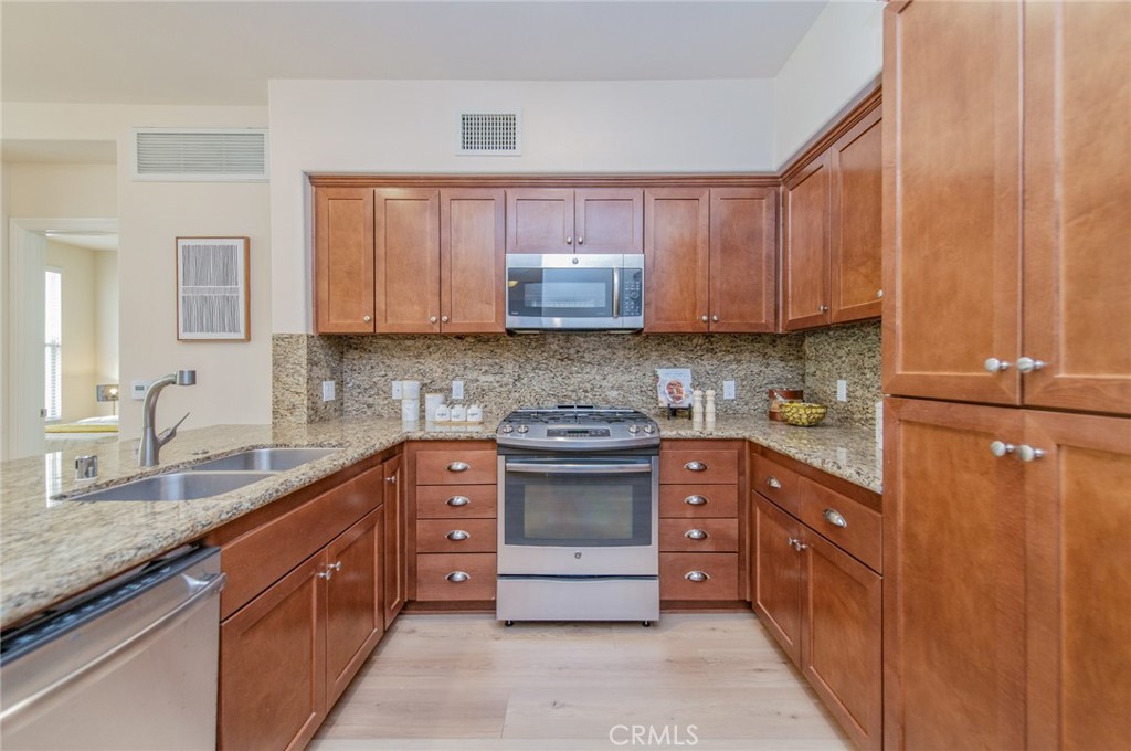 28220 Highridge Road, Unit 204 Rancho Palos Verdes, CA 90275 - Photo 7 of 38