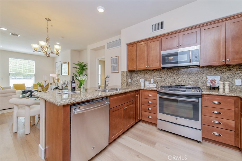28220 Highridge Road, Unit 204 Rancho Palos Verdes, CA 90275 - Photo 8 of 38
