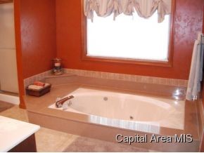 2601 Cedar Pond Drive Springfield, IL 62702 - Photo 17 of 24 Gallery Image 17
