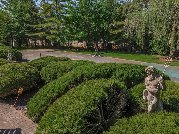 $948,800 | 7 Smokey Court, Bloomington, IL 61704