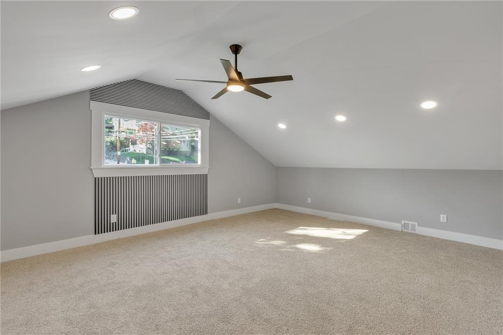 601 Center Avenue Pittsburgh, PA 15202 - Photo 23 of 48 a view of an empty room with a window