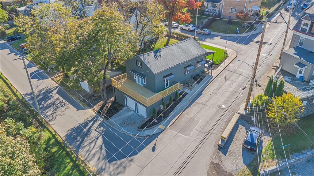 601 Center Avenue Pittsburgh, PA 15202 - Photo 32 of 48 an aerial view of a house with a garden