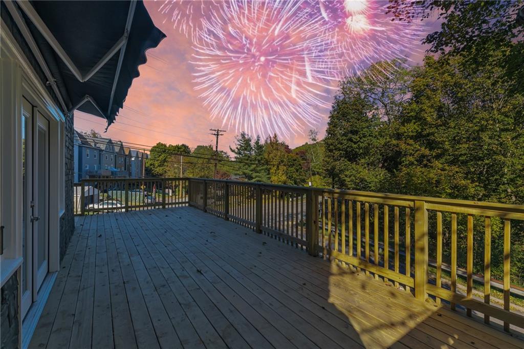 601 Center Avenue Pittsburgh, PA 15202 - Photo 46 of 48 a balcony with furniture and wooden floor
