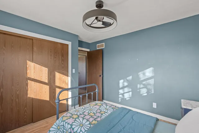 $205,000 | 903 17th Street, Viola, IL 61486