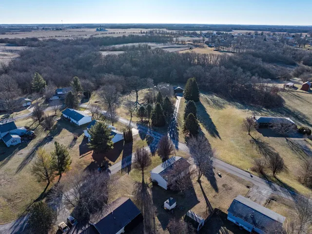 $205,000 | 903 17th Street, Viola, IL 61486