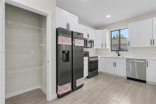 $749,900 | 241 Southwest 4th Street, Dania Beach, FL 33004