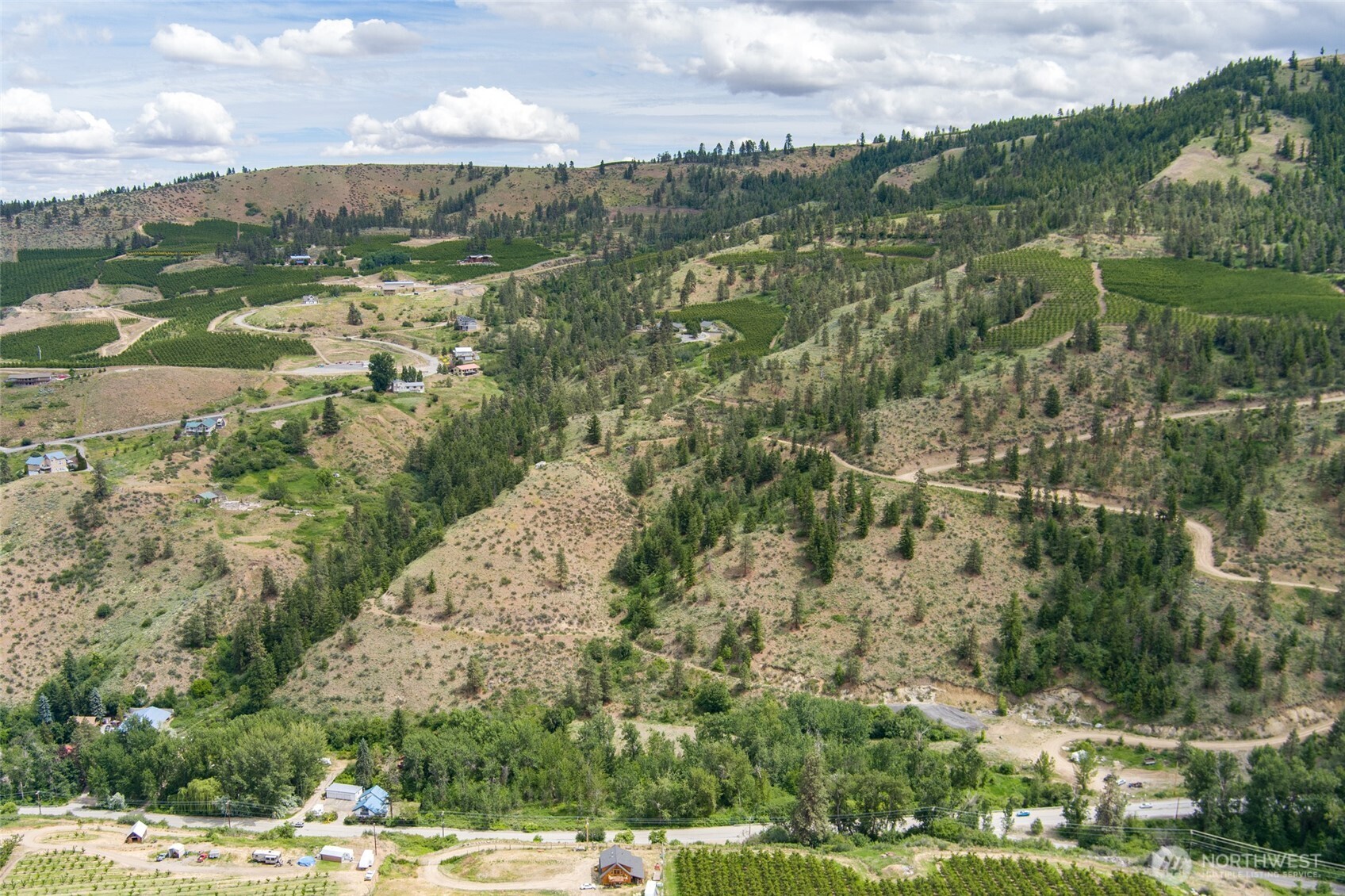 35 Watchman Lane Wenatchee, WA 98801 - Photo 1 of 36 an aerial view of a houses with yard