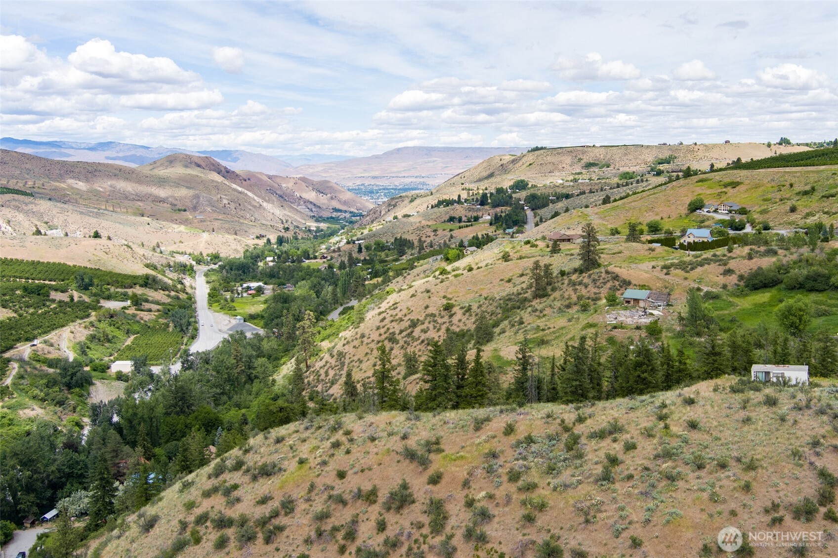 35 Watchman Lane Wenatchee, WA 98801 - Photo 11 of 36 a view of a field