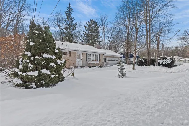 $499,000 | 23 Duval Street, South Burlington, VT 05403
