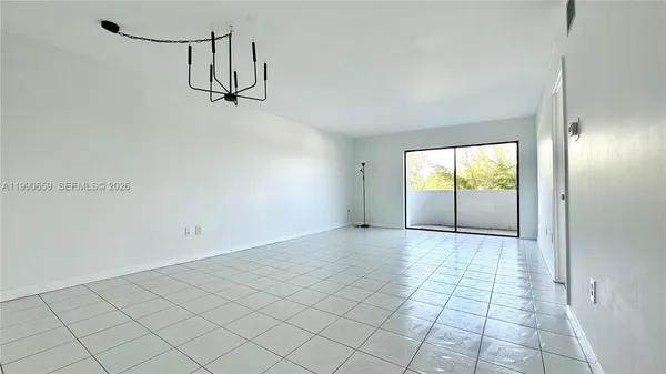 $2,500 | 130 South Shore Drive, Unit 4B, Miami Beach, FL 33141