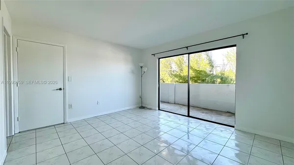 $2,500 | 130 South Shore Drive, Unit 4B, Miami Beach, FL 33141