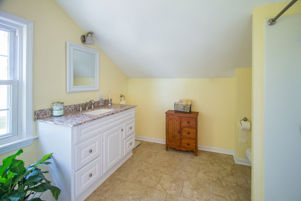 5016 Paulson Road Caledonia, IL 61011 - Photo 14 of 25 Gallery Image 14