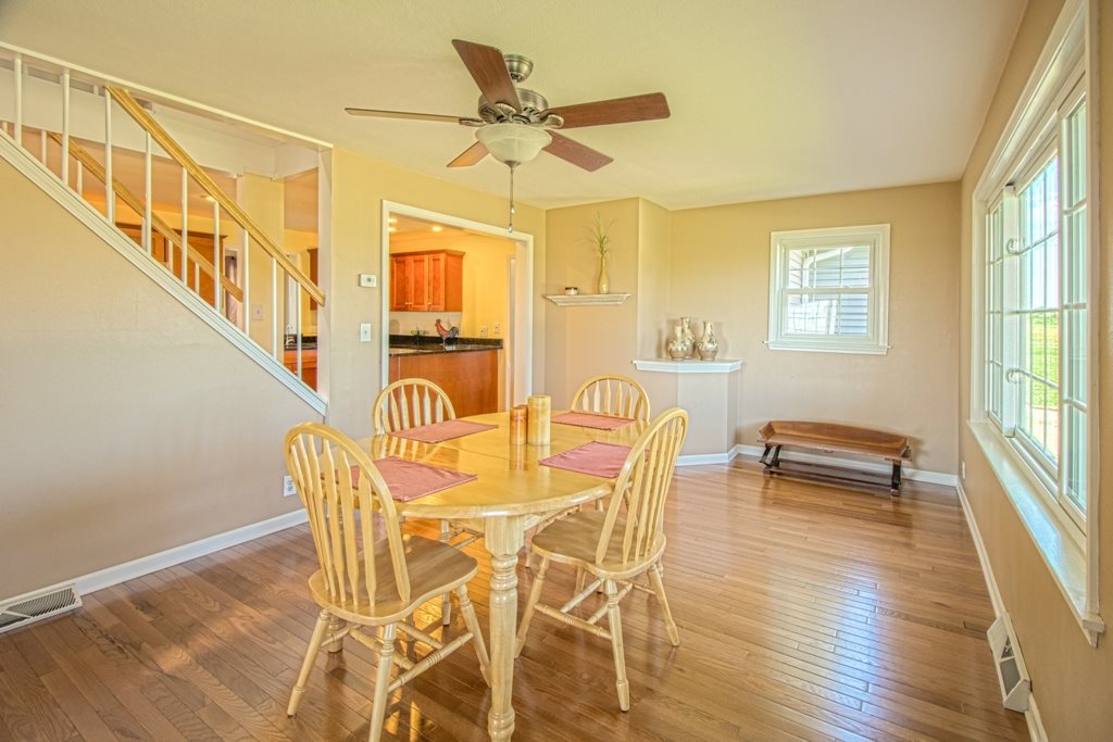 5016 Paulson Road Caledonia, IL 61011 - Photo 8 of 25 Gallery Image 8