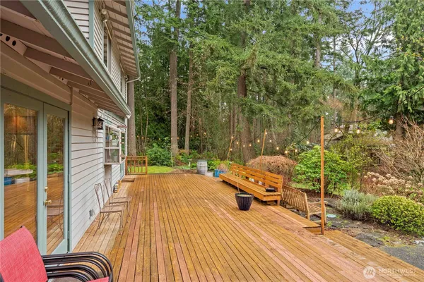 $897,500 | 16816 43rd St Court East, Lake Tapps, WA 98391