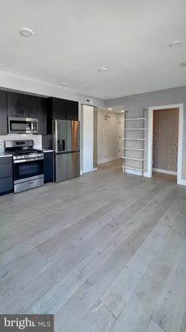 $2,900 | 1026 18th Street Northeast, Unit PH6, Washington, DC 20002