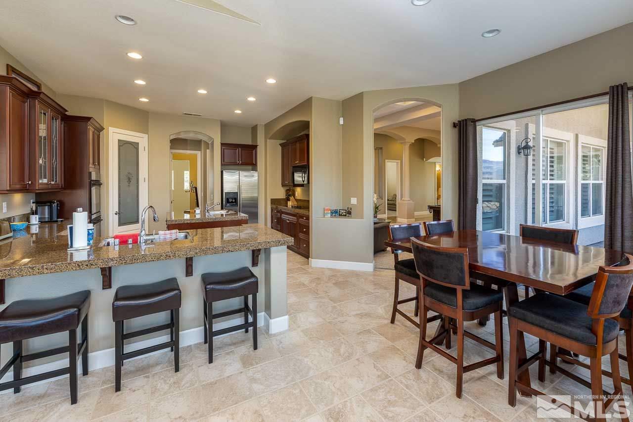 15260 Redmond Loop Reno, NV 89511 - Photo 5 of 27 Photo 5