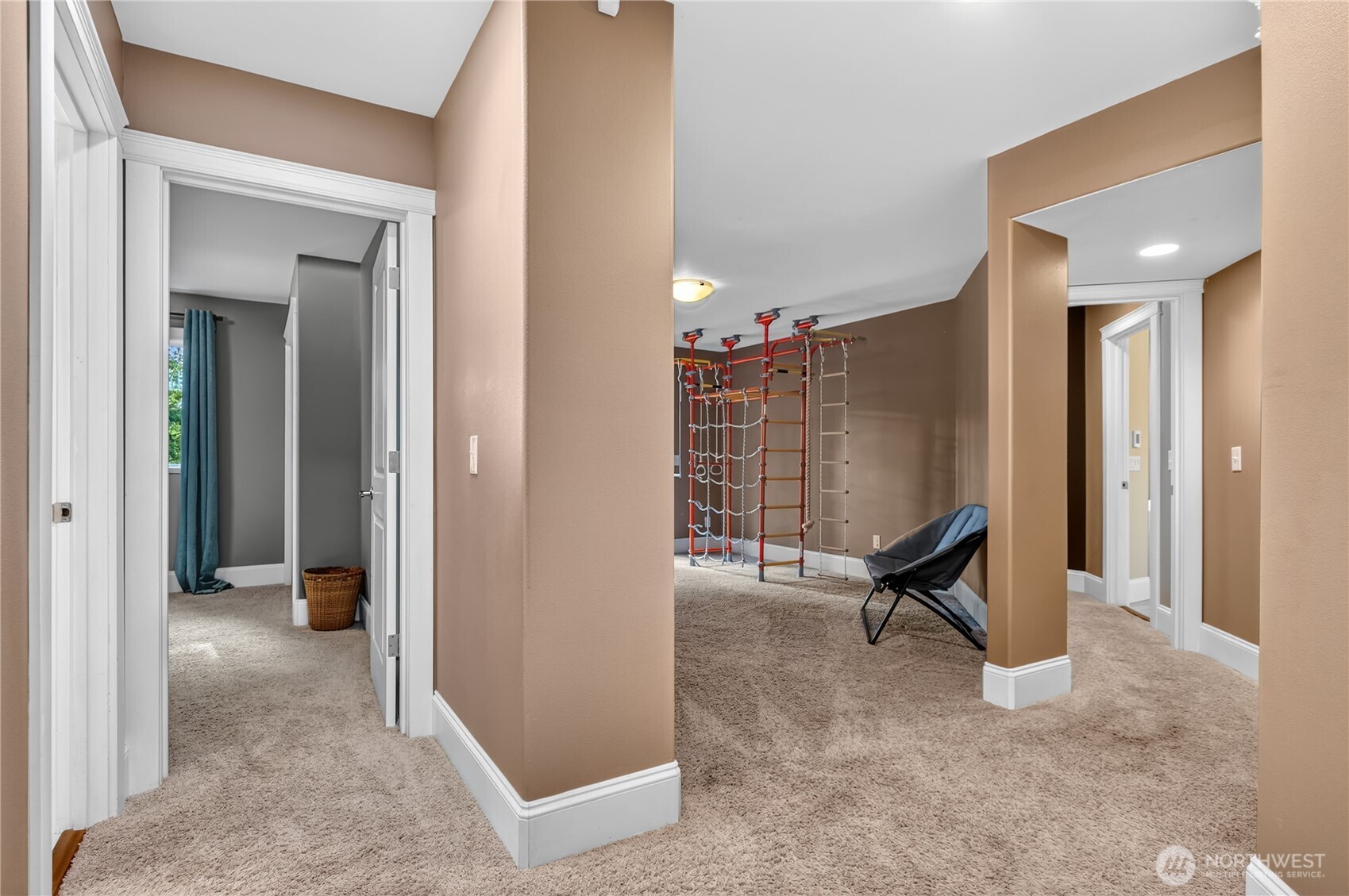 45 Cascade Lane Bellingham, WA 98229 - Photo 19 of 40 a view of livingroom with furniture and front door
