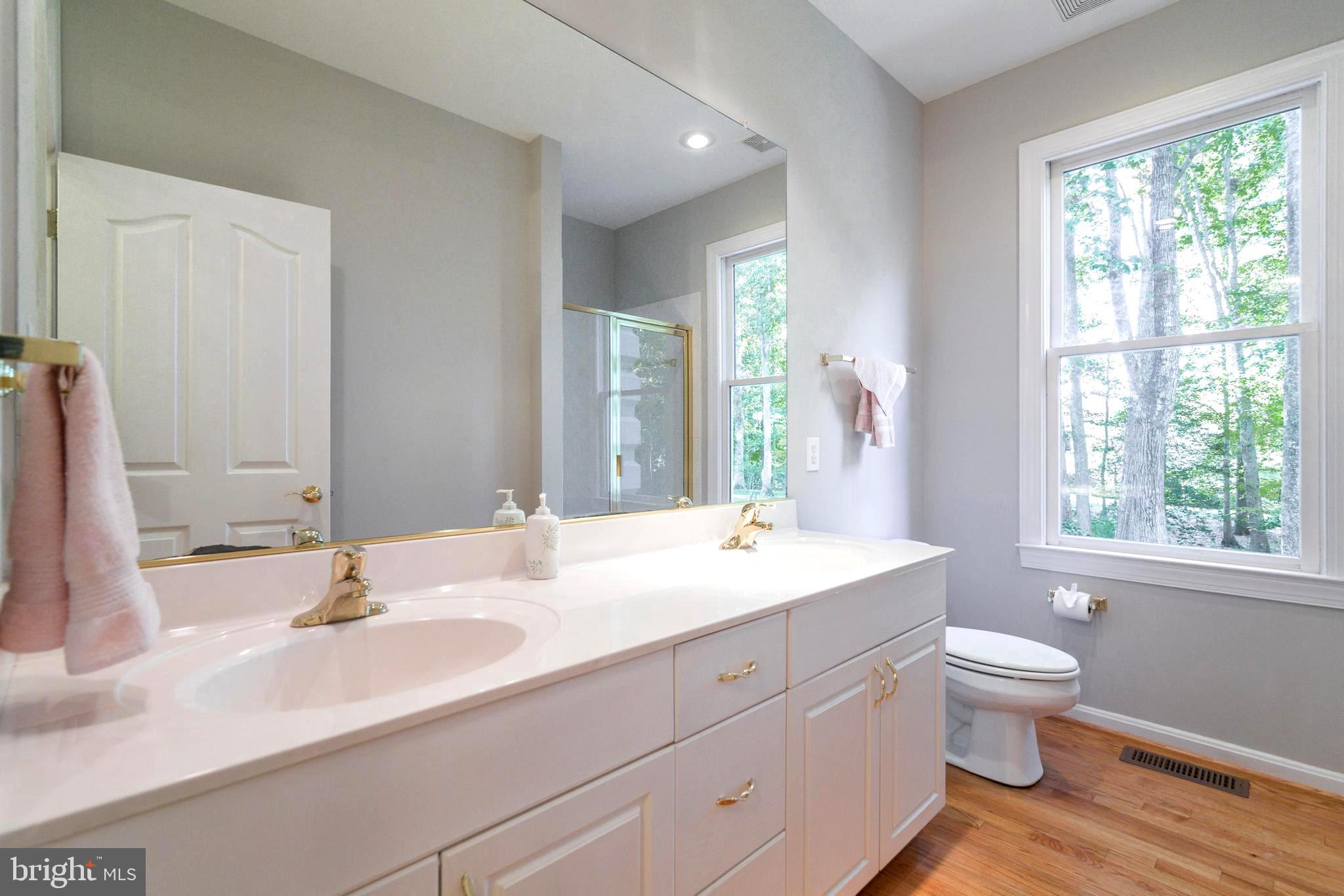 8 Keswick Road Stafford, VA 22556 - Photo 21 of 35 Guest bath with dual sinks